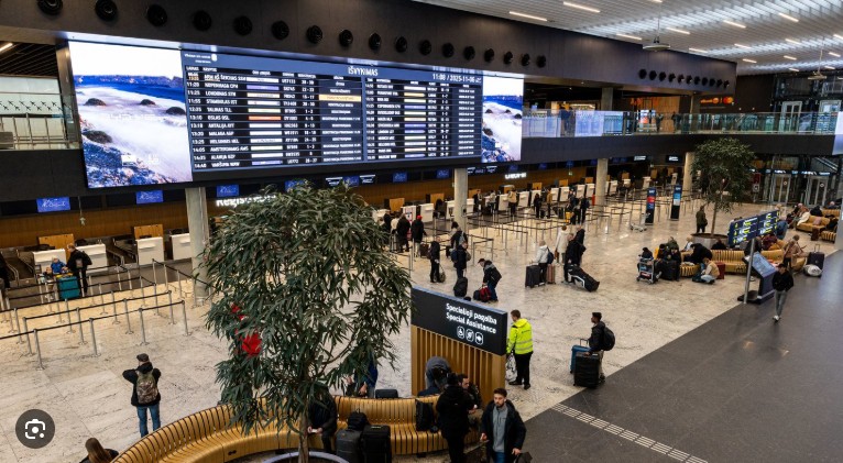 Vilniaus oro uoste – didžiulė drama: pamačiusi žentą su meiluže, uošvė griebėsi baisiausio 1 oro-uostas