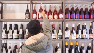 Iki kelintos valandos yra parduodamas alkoholis Lietuvoje? 4 iki keliu parduodamas alkoholis